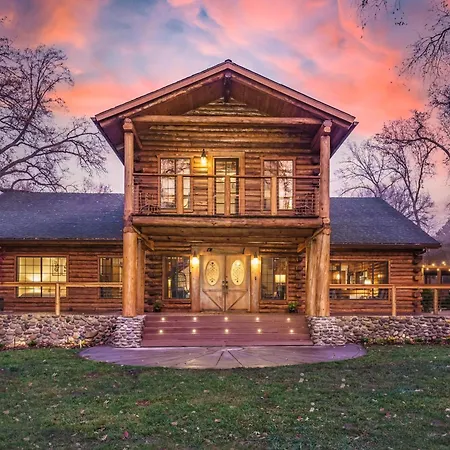 Log Cabin Sleeps 20 With Hot Tub, Ev Charger, Firepit